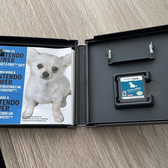 Nintendogs Chihuahua & Friends Nintendo DS and Game Box - Picture 2 of 6